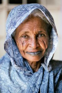 khartoum-woman-1524573-639x961